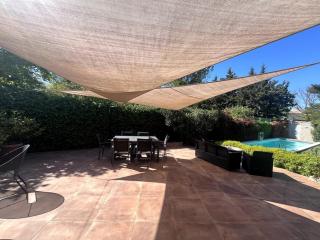 Maison avec piscine Uzes à pied - 1