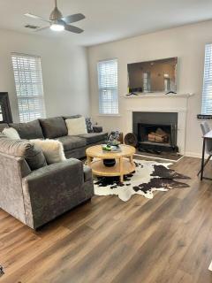 ATL Modern 3BD KING BED NEAR DOWNTOWN, AUC & GA TECH WHOLE HOUSE - Atlanta - 9