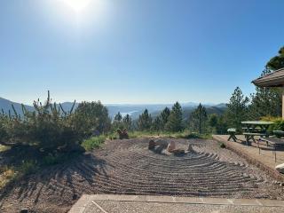 Priest Ranch with Guest House and Pool - Big Oak Flat - 4