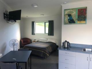 Linkwater Apartments - Studio Unit - 1