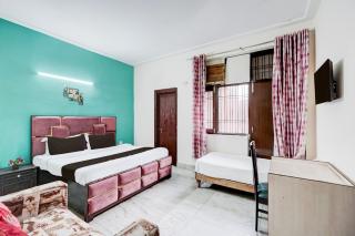 Hotel O Om Residency - Noida - 5