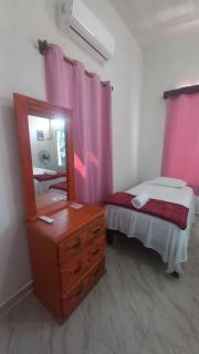 Céntrica habitación con balcón para 3 personas con baño exclusivo en pasillo - Ciudad Valles - 5