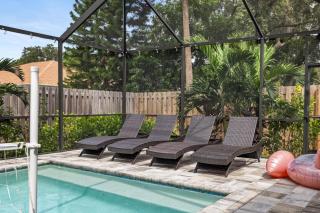 Relaxing 4BR Home with Spa and Saltwater Pool Near Beach 30 day minimum stays Perfect for remote workers and family trips - Sarasota - 6