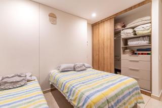 9th floor on Camino Al Mar Direct access to the beach - 1