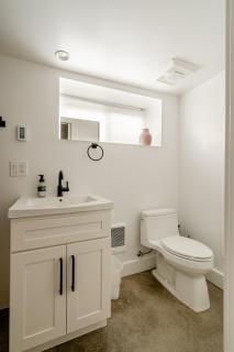 Stay Portland - Budget-Friendly Basement Hideaway - 91 WalkScore - 3