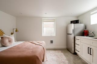 Stay Portland Collection - Budget-Friendly Basement Hideaway - 91 WalkScore - Portland - 2