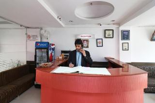 Super HOTEL GUD STAY - Bhopal - 4