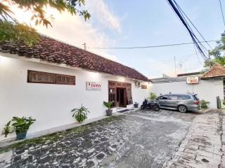 Hotel Djaya RedPartner near Alun Alun Nganjuk - Nganjuk - 5