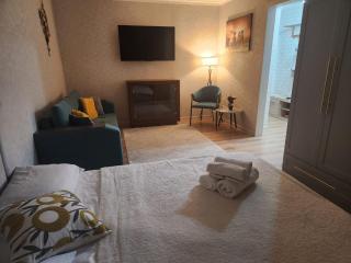 Atakent Apartments - Almaty - 8