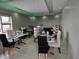 Nyamankulu Guest Lodge - Thulamahashi - 9