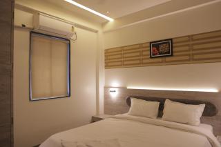Jayam Royal Stays - Dehu - 1