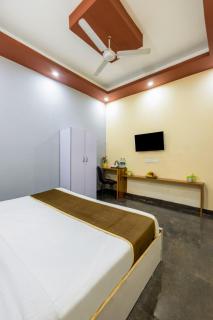 Hotel Vibe BLUE-Noida Sector 117 - Noida - 6