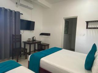Travel Lodge City Hotel - Trincomalee - 5