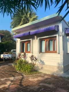 1 BR, Hidden Gem Private Beach Bungalow - - 5