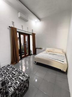 nadien home stay Banyuwangi - Banyuwangi - 0