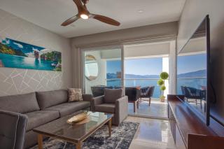 Harbor 171 Beach Front High Rise - Puerto Vallarta - 0