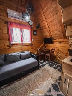 Kolibe Ravno Brdo - Ljubiš - 1
