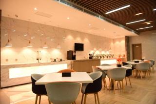 Holiday Inn Express Lhasa Potala Square By IHG - Lhasa - 4