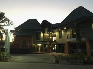 Rawanda Resort Hotel - Lopburi - 9