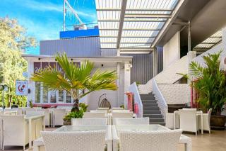 Ramada by Wyndham Phuket Southsea - Strand Karon - 1