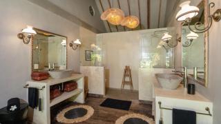 Villa Koyama by Villa Finder - Seminyak - 4