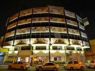 Riverine Garden Hotel - Cukai - 3
