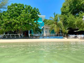 FAMILY BEACH APARTMENT on a secluded beach - - 8
