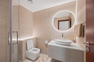 Luxury 2BR in JBR, Full Sea and Dubai Eye view - 8