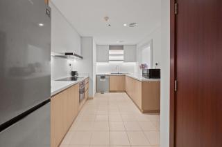 Luxury 2BR in JBR, Full Sea and Dubai Eye view - 7