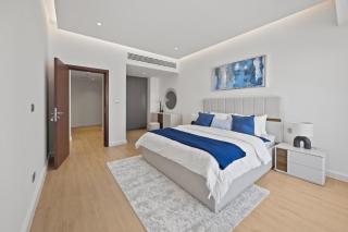 Luxury 2BR in JBR, Full Sea and Dubai Eye view - 3