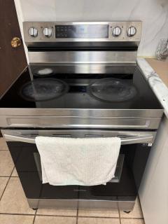 Langley Holiday Homestay Near City Centre - Langley - 2