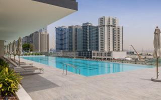 Waves - Luxe Studio with Jacuzzi & City Views - 4