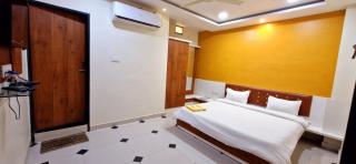 Rangoli Resort & Family Garden - - 8