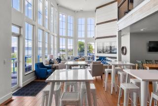 Sunrise Resort Room #301 - 4