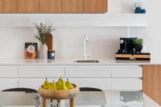 Urban Living at Its Best - Carnegie - 2