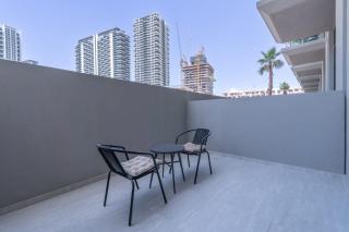 StayShort - A Premium and Modern Studio in The Autograph JVC - 3