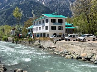 The Sun Shine Pahalgam - Pahalgām - 9
