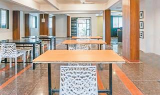 OYO 77138 Shree Apartments - 1