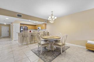 Oceanwalk 11-204 - 3