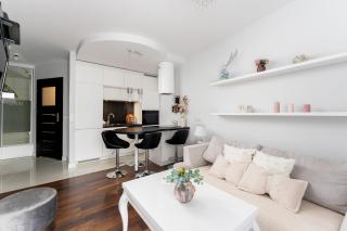Malila Premium Apartments Cracow Lubostroń 22G - Krakow - 0