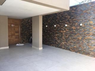 Casa moderna e de alto padrão - 0