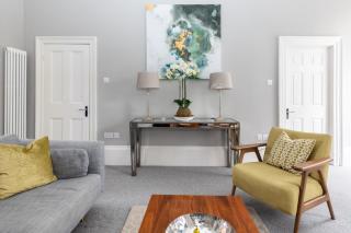 Spacious, Light-filled Central Period Apartment - Bath - 6