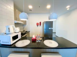 Marcopolo - Spacious Huge Balcony, Park View, Pool - 9