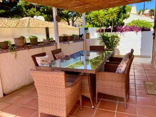 Family villa with pool, walk to beach, restaurants and shopping - La Cala de Mijas - 1