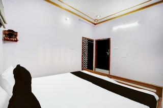 Hotel O Aarna Guesthouse - Varanasi - 2