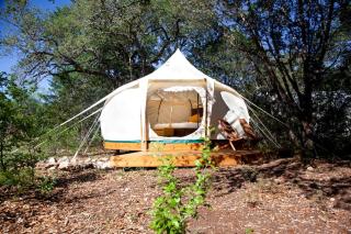 Glamping in Texas at this Cozy Bell Tent for Two - Spicewood - 7