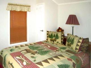 Quaint Cabin with Comfy Interior in Inverness, Florida - Inverness - 5