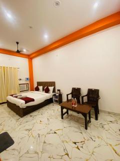 Hotel Laxmanam Residency - 900 meters from Shree Ram Temple Ayodhya - Ayodhya - 9