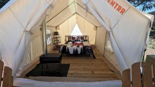 Romantic Glamping Getaways in Texas Hill Country in this Cute Safari Tent Rental - Vanderpool - 3