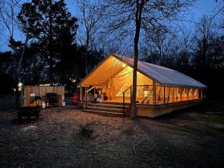 Elegant Texas Glamping Getaway on Lake Bastrop - Bastrop - 9